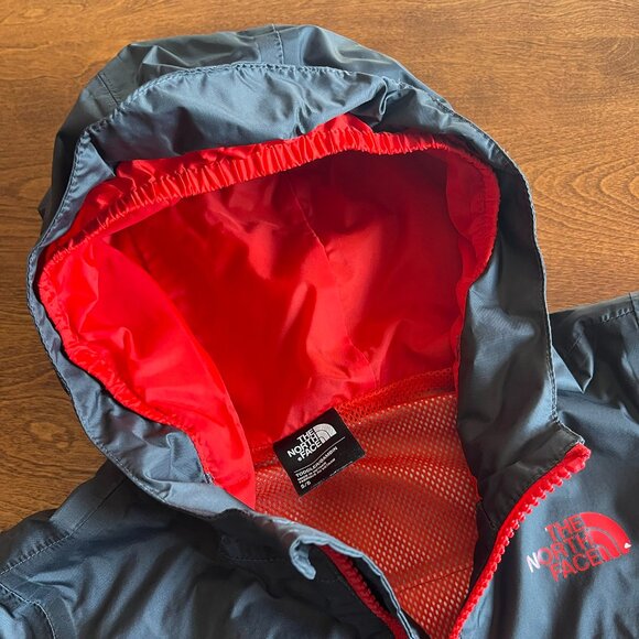 The North Face speckle lizard rainjacket 5T - Picture 4 of 11